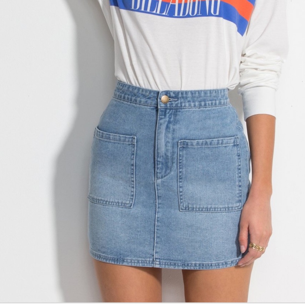 NWT Billabong Magic Touch Denim Skirt